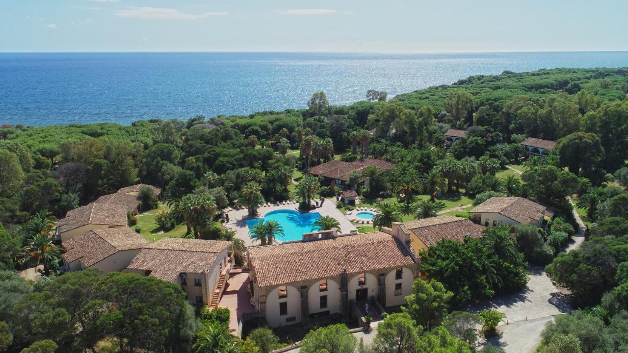 Hotel Costa Dei Fiori Santa Margherita di Pula Exterior photo